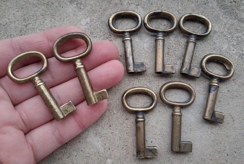Antique key old 4 - key, l=4.5cm