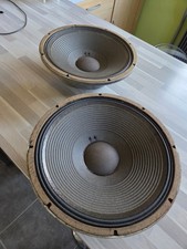 PAIRE DE HAUT PARLEUR JBL