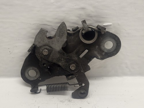 Système attache capot - , moteur