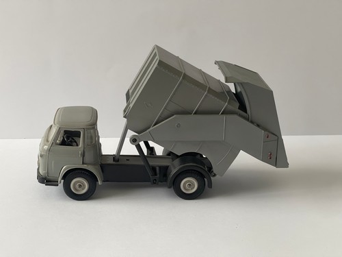 Norev plastique camion - norev,