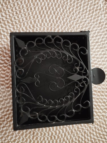 Boîte métal noir décorative