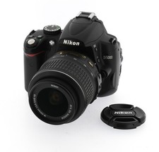 Nikon D5000 + 18‑55mm |