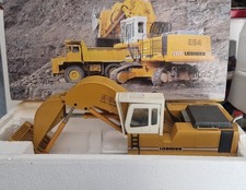 Conrad 1/50 -  Excavatrice