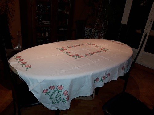 Nappe ancienne brodée - , main