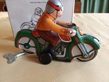 jouet mécanique en tôle 