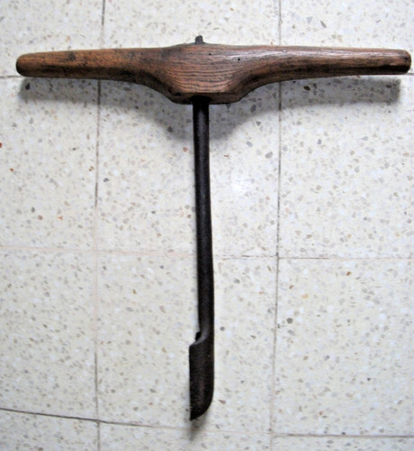 Outil ancien sabotier - ancien,