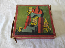 Ancien Petit Jeu De Construction P.G. en Bois 14,5 x 14,5cm