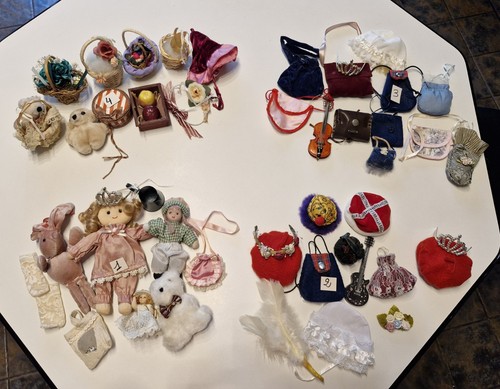 Lot accessoires pour poupées - lot,