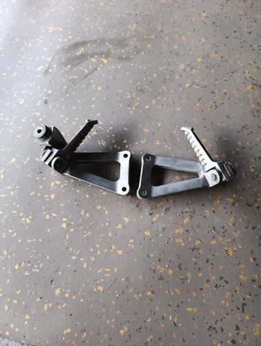 Platine cale pied - platine,