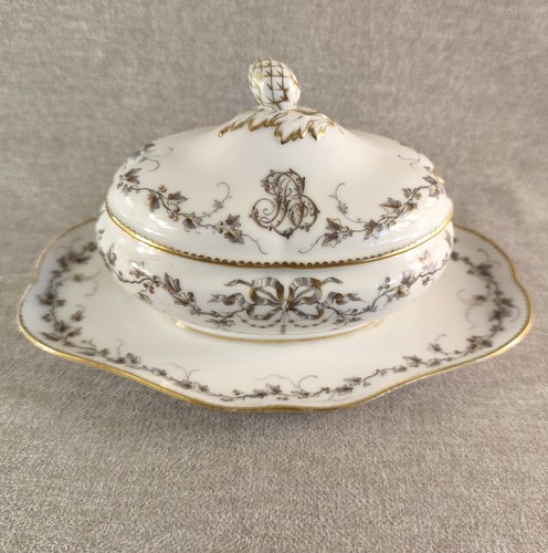 Belle sauciere couverte - sauciere,
