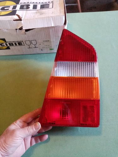 Citroën berline feu ar - un,