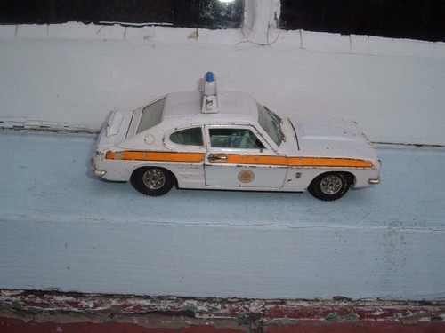 Dinky 2253 ford capri - #2253, police