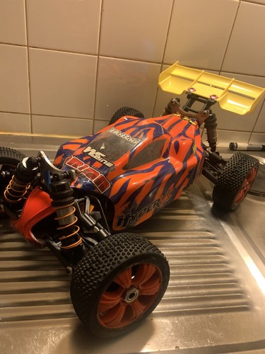Voiture en 6s - 1/8,