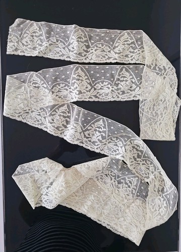 Dentelle ancienne couleur - ancienne,