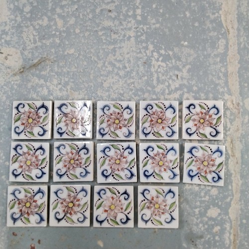Anciens petits carreaux - anciens,