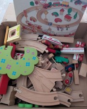 petit train en bois ancien