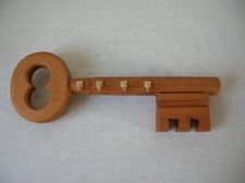 Grand porte clé mural clé en