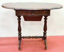 TABLE COUTURE EN BOIS