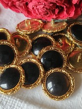Lot 6 jolis boutons vintage en Métal noir doré pied bombé 2 cm ref 7072