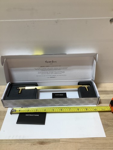 New buster puch - &, medium