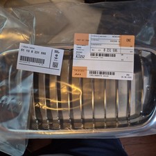 Grille de calandre gauche pour