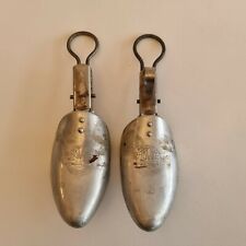 Anciens embauchoirs shoe trees