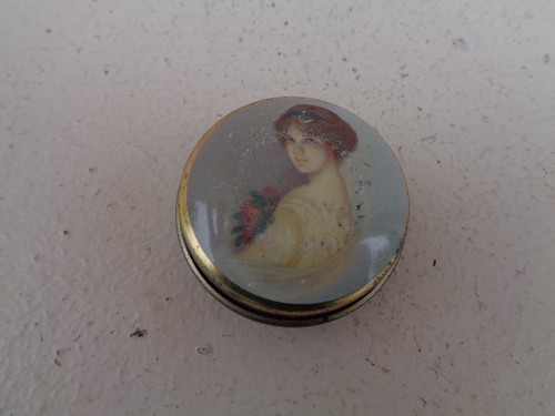 Ancienne petite boite pilule - boite,