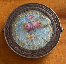 Très Beau Et Extrêmement