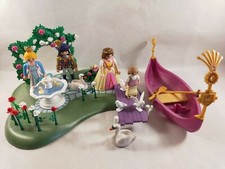 sympa  Ilot des Princesses Et Gondole  5456 Playmobil (  château  ) 2484