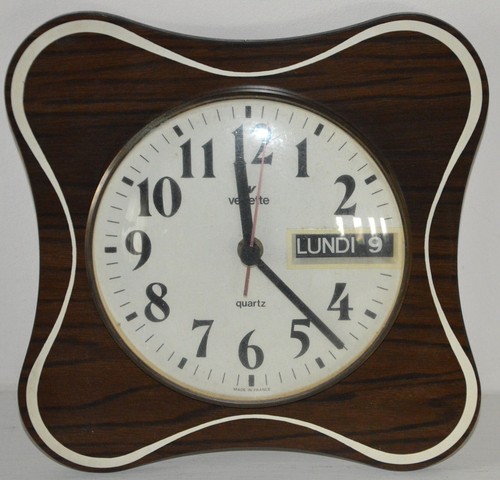 Ancienne horloge murale