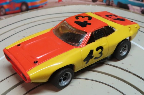 Pour slotcar course - pour,