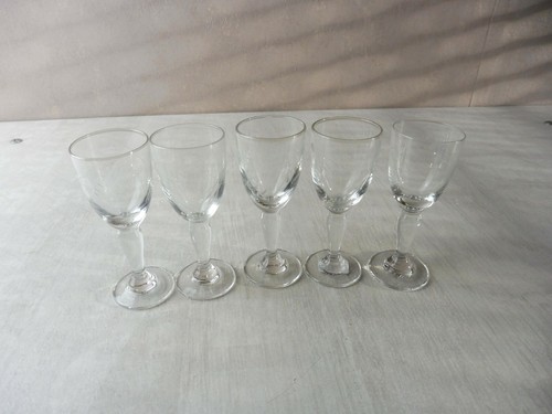 Lot anciens petits verres - lot,