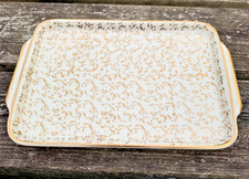 Petit plateau en porcelaine