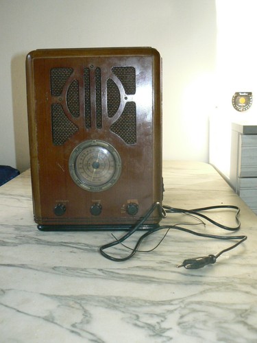 Ancien poste radio cassette - ancien,