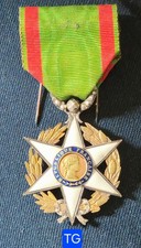 Superbe Médaille Mérite