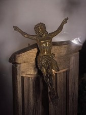 Ancien grand Christ en bronze