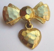 broche rétro AURIEGE nœud pampille cœur ancien bijou vintage couleur or 2528