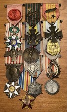 LOT DE 13 MÉDAILLES