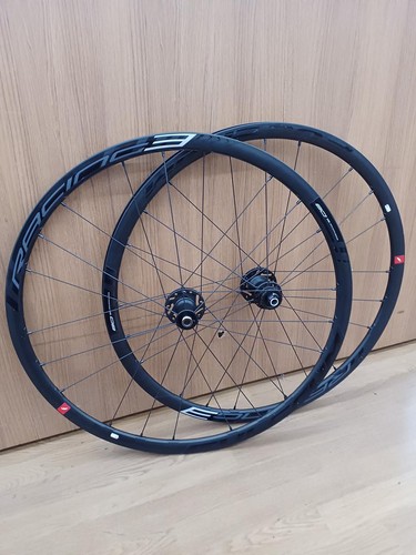 Roues avant arrière - roues,