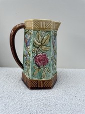 Ancien pichet en barbotine signé Mouzin Lecat faiencerie de Nimy