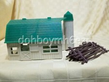 Vintage Lionel Trains compatible Plasticville Barn w/Silo Fence Farm Kit