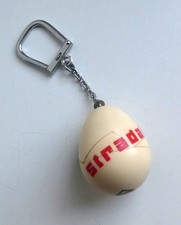 Ancien porte clé Bourbon Oeuf Stradair Camion Berliet Automobile Garage Truck.