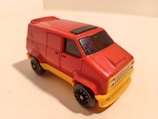 Joustra F GMC van rouge ailes