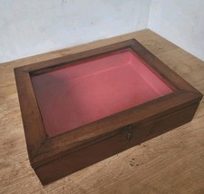 Ancienne Vitrine, coffret de