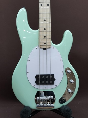 Sterling musicman basse - by,