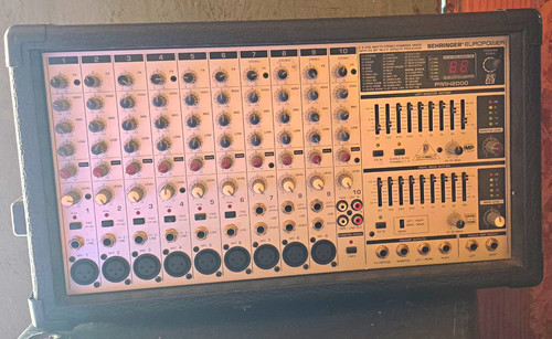 Behringer europower pmx2000 - europower,