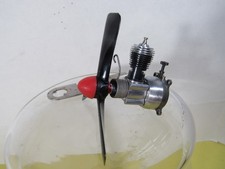 Cox  .020 Pee Wee  model airplane engine