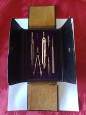 Nécessaire de géométrie