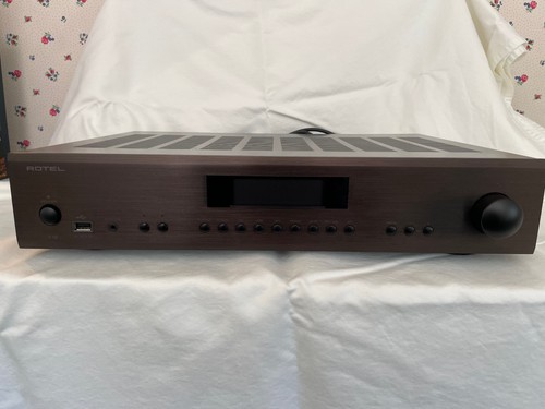 Rotel a12 integrated stereo - rotel,