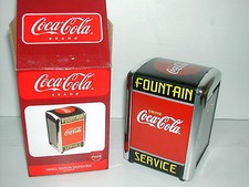 COCA-COLA ALLEMAGNE DISTRIBUTEUR SERVIETTES NEUF DANS SA BOITE D'ORIGINE 2002